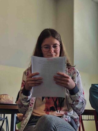 34