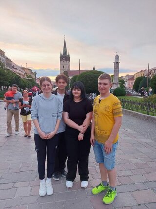 IMG-9ec22ca76a33ba7bbfa14398eeb17653-V