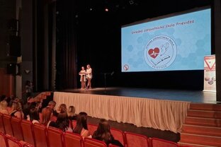 Prví úspešní maturanti strednej zdravotníckej školy - 1.1