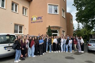 Celodenná exkurzia v hospici milosrdných sestier a vo fakultnej nemocnici v trenčíne - 0af3bb44-5f80-4647-bda4-f83d8e079d60
